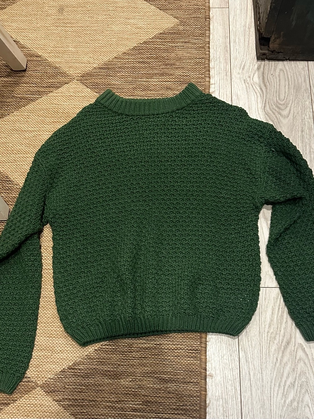 Classic Green Knit Sweater - Women's Crewneck Universal Thread Small
